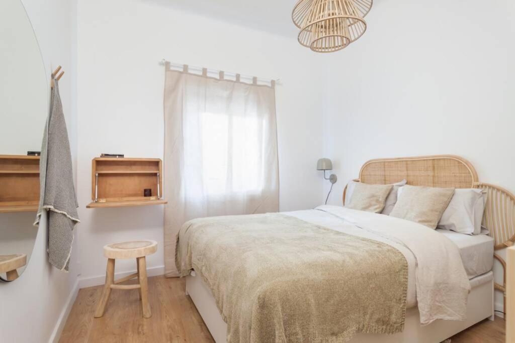 Ht- From Bcn.. To Heaven!! 4bedrooms With Terraze! Holiday home Barcelona