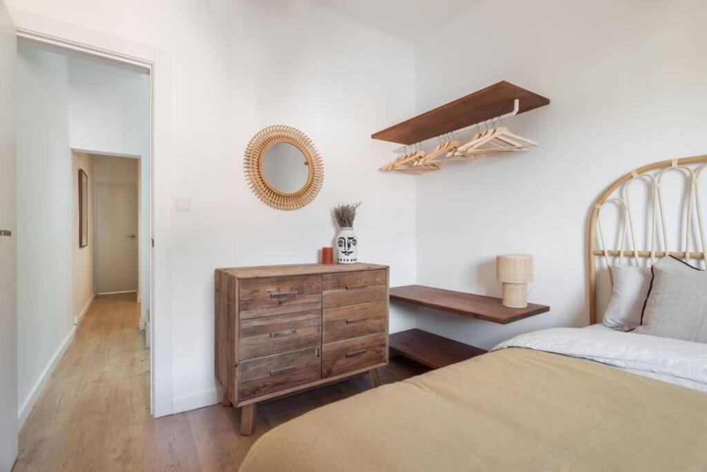 Ht- From Bcn.. To Heaven!! 4bedrooms With Terraze! Holiday home *